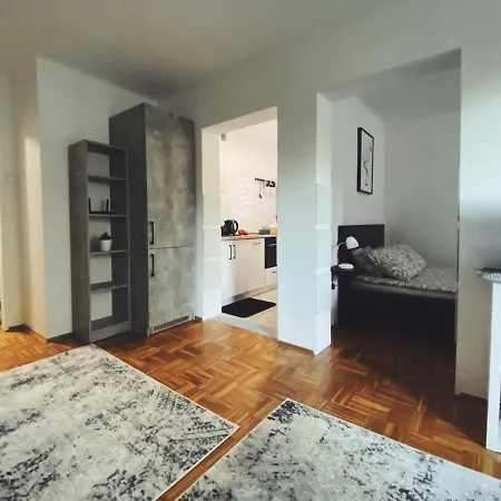 23 Apartment *